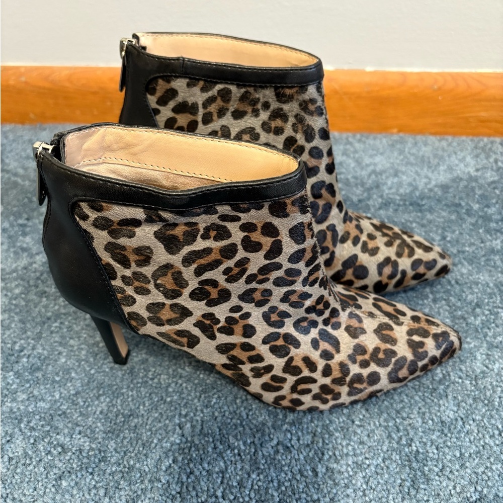 Adrienne Vittadini Pointed Toe Leopard Print Boot… - image 3
